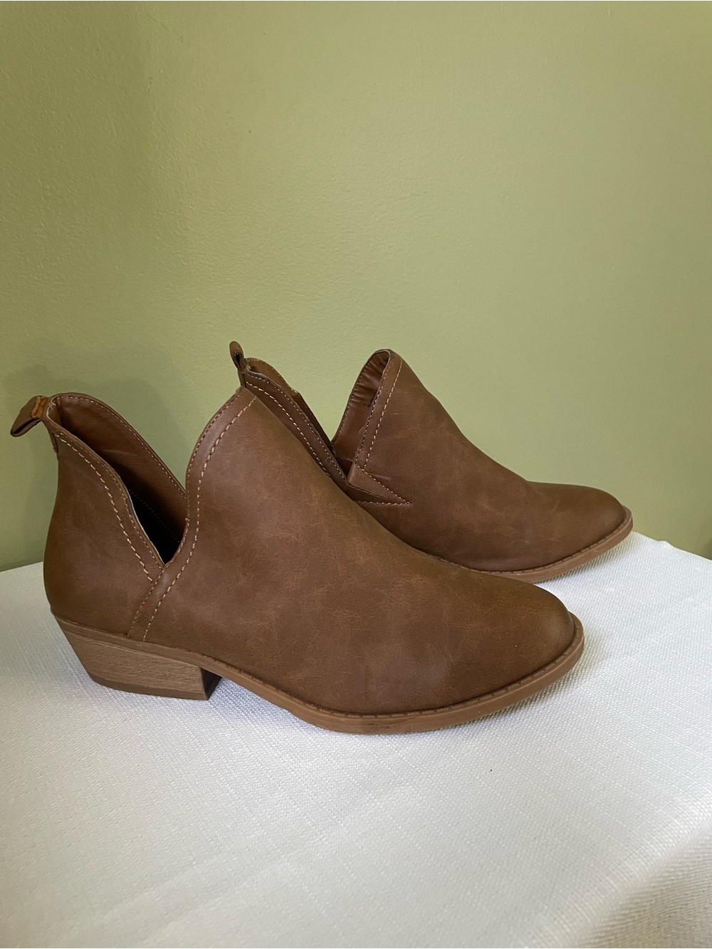 Universal Thread - Brown Ankle Booties - Picture 3 of 4